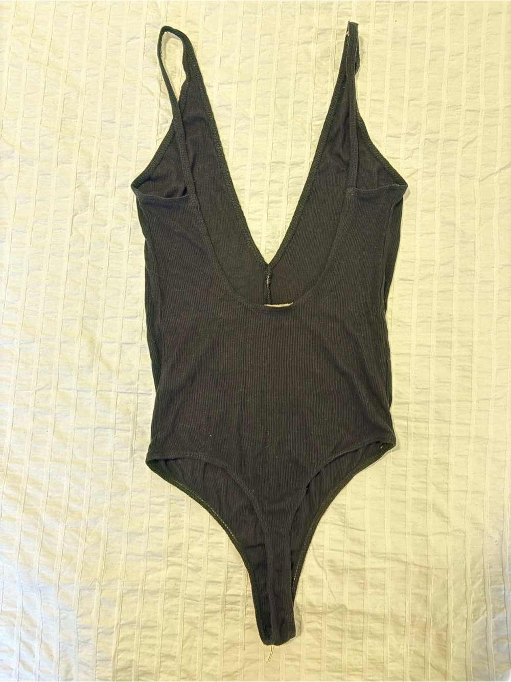 Black Deep V Ribbed Bodysuit - Picture 2 of 3